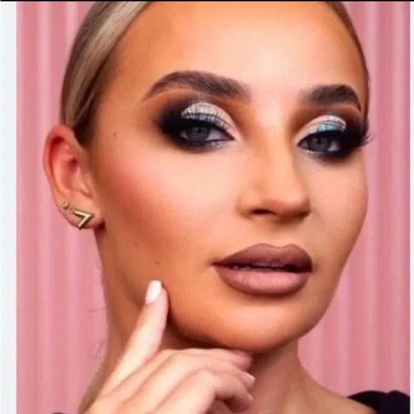 P. Louise Mystic Moonlight Eyeshadow Palette BNIB - Picture 15 of 15